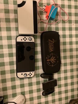 90% Switch OLED med 128GB SD