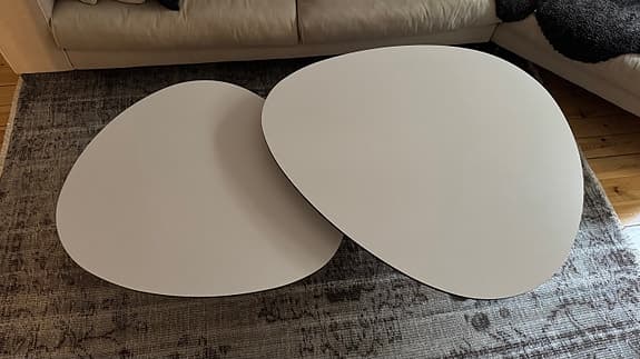 Stilrent satsbord i högkvalitativ laminat