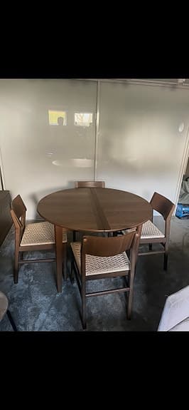 Matbord och stolar helt nytt
