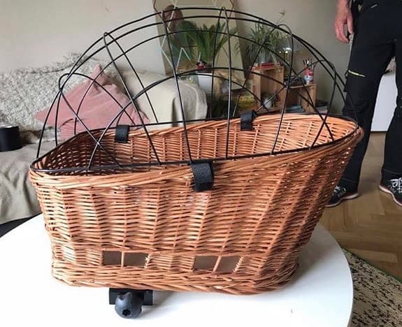 Cykelkorg i rotting med fäste för pakethållare - för hund eller packning