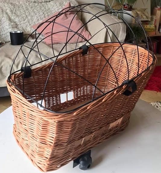 Cykelkorg i rotting med fäste för pakethållare - för hund eller packning