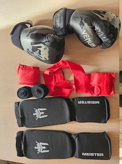 Thaiboxutrustning, S/M - boxinghandskar, sheen protection, wraps och speedwraps
