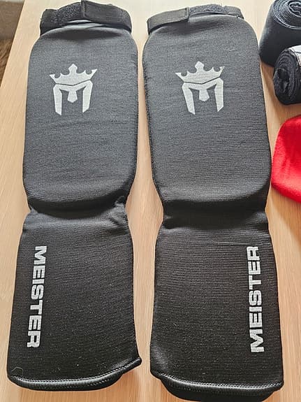 Thaiboxutrustning, S/M - boxinghandskar, sheen protection, wraps och speedwraps