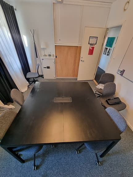 Ikea bekant konferensbord
