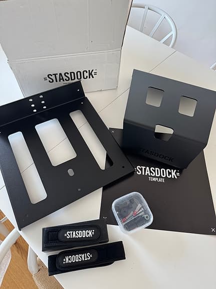 Helt ny Stasdock cykelväggfäste med hylla och hjulrem