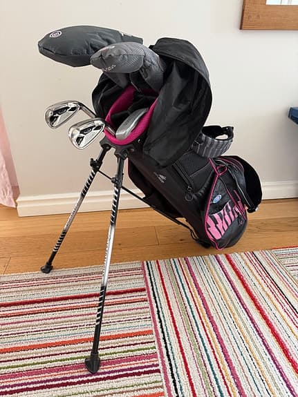 US Kids Golf UL51 junior golfset med bag svart/rosa