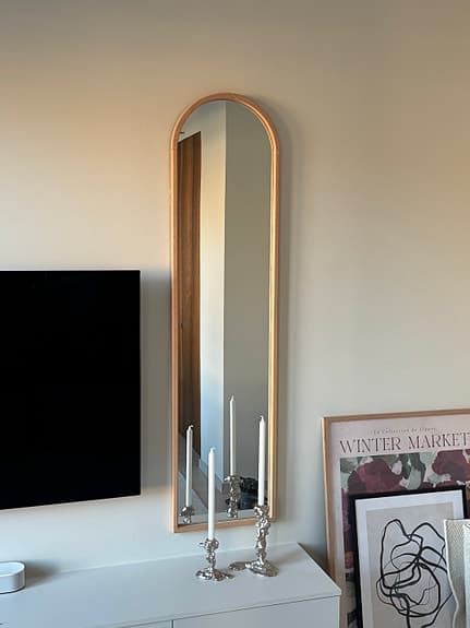 Zara Home valvformad spegel med träram