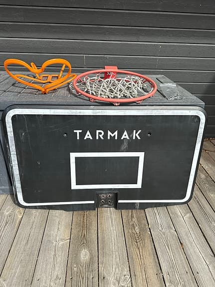 Tarmak basketkorg med basketplatta