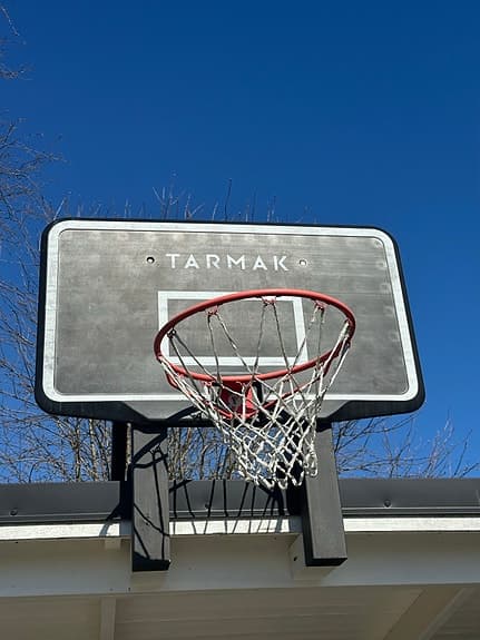 Tarmak basketkorg med basketplatta