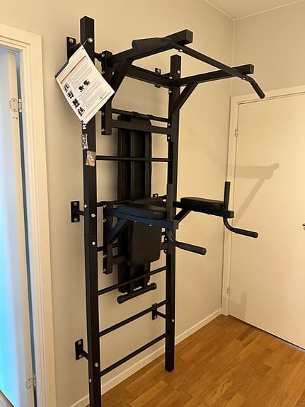 Reko Life väggmonterat multigym pull up-ställning