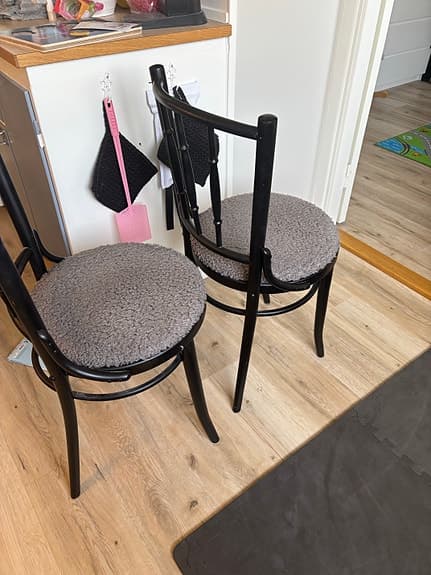 Två stolar