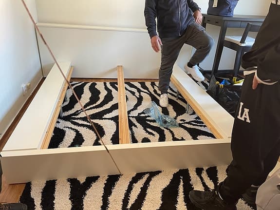 sängram 140cm x 200