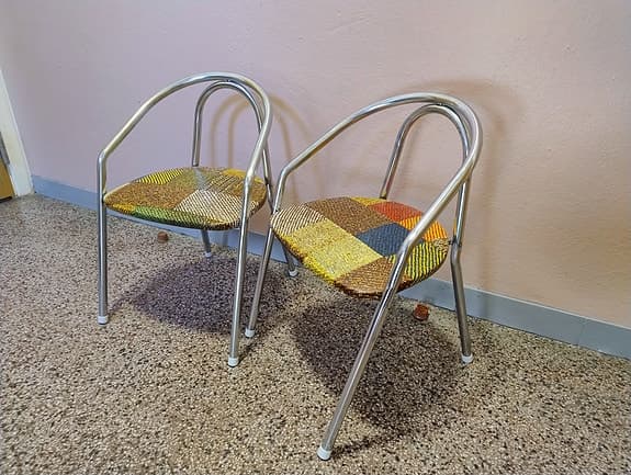 Två retro hopfällbara barnstolar