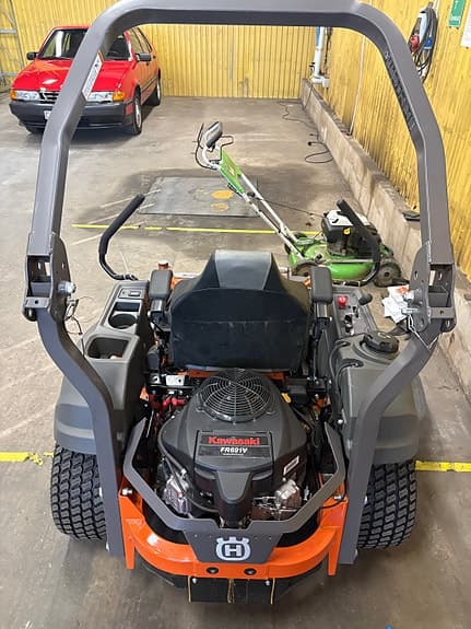 Åkgräsklippare Husqvarna Zero Turn Z 448