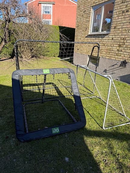 EXIT fotbollsmål och rebounder svart