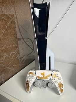 Playstation 5 Slim disc edition + Ghost of yotei kontroll