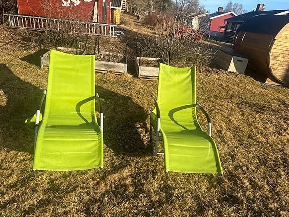 Solstolar gungmodell grön textil med vit metallram