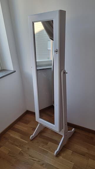 Smyckesskåp