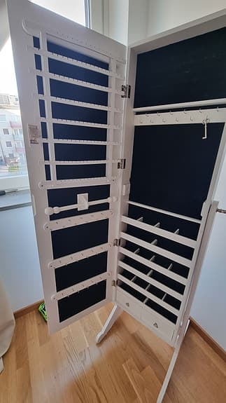 Smyckesskåp