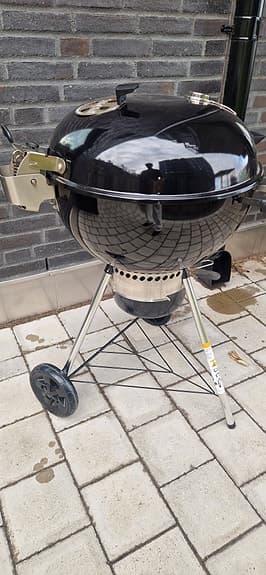 Weber Master-Touch GBS Premium E-5775 kolgrill 57 cm – Använd 1 gång.