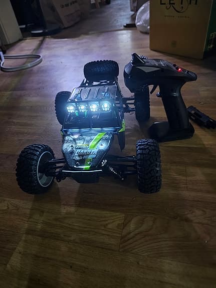 Radiostyrd Bil med fjärrkontroll och battery