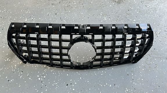 Mercedes-Benz AMG CLA 45 front grill