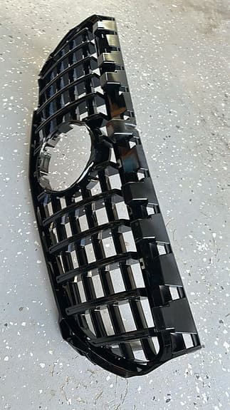 Mercedes-Benz AMG CLA 45 front grill