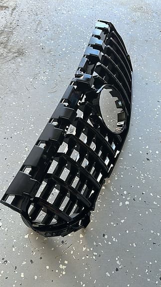 Mercedes-Benz AMG CLA 45 front grill