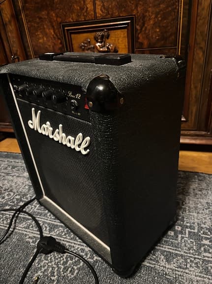 Klassisk Marshall förstärkare - kombo 5501 (Bass 12) vintage