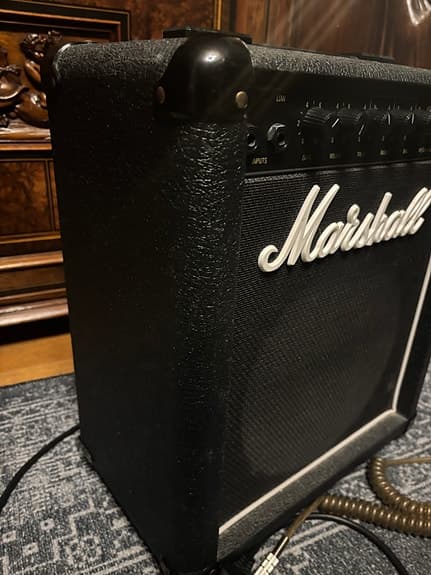 Klassisk Marshall förstärkare - kombo 5501 (Bass 12) vintage