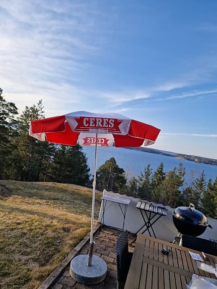 Ceres parasoll röd vit 180cm