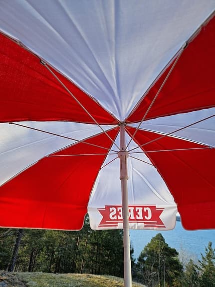 Ceres parasoll röd vit 180cm