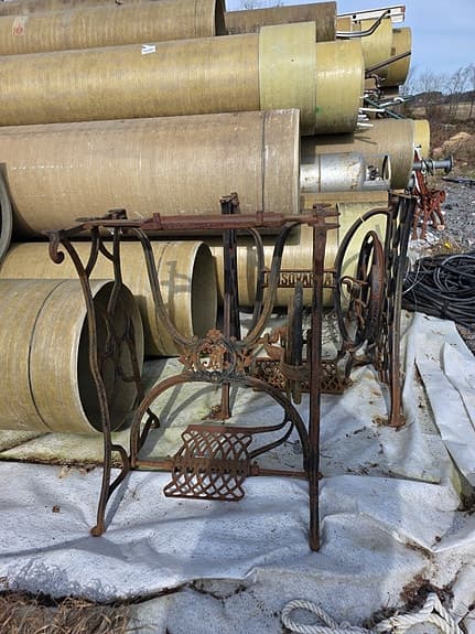 Trädgård Ny bänk, Armaturer lyktstolpe, Stolar,  symaskin underrede