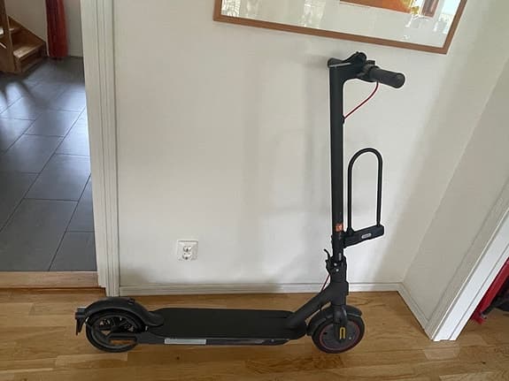 Elsparkcykel svart Xiaomi PRO
