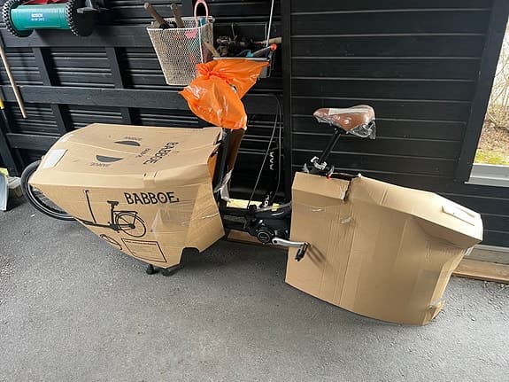 Oanvänd lådcykel, Babboe City Mountain 2025 (butikspris ca 50 000 kr).