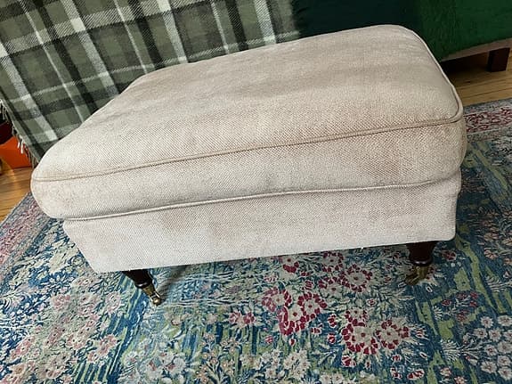 Fåtölj och sittpuff