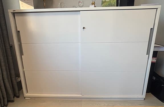 Skåp/skjutdörrar förvaring hemma eller kontor EDSBYN