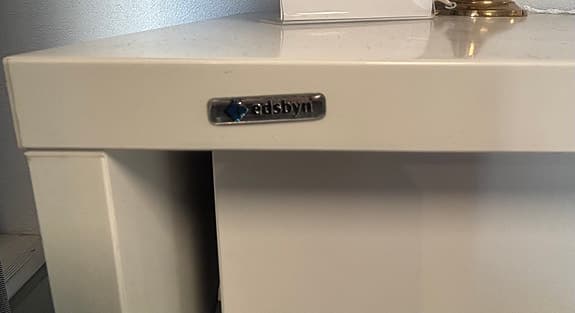 Skåp/skjutdörrar förvaring hemma eller kontor EDSBYN