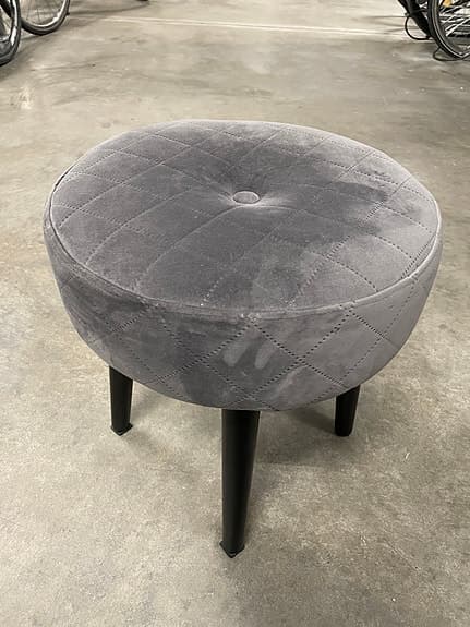 Liten grå pall