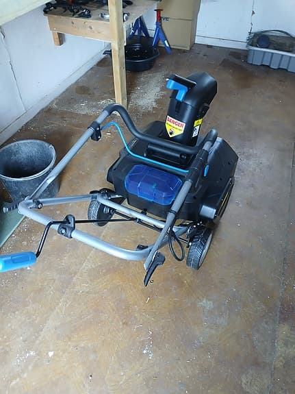 Batteridriven snöslunga