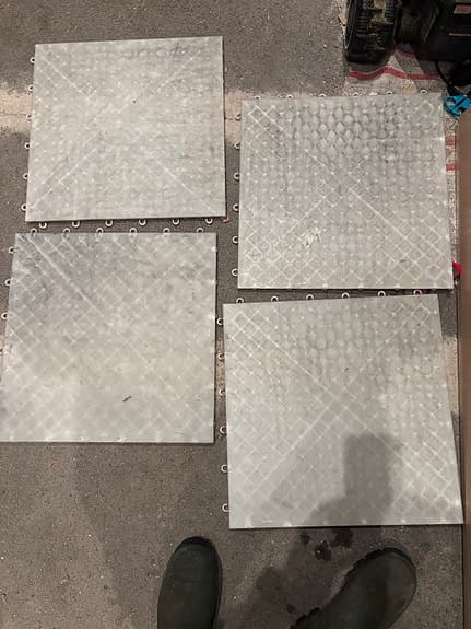 Övriga skridskor skridskoplatta plast kvadratiska