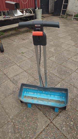 Gardena gödningspridare vagn blå