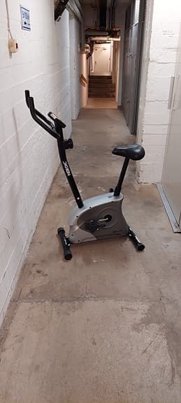 motionscykel silver/svart