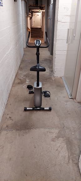 motionscykel silver/svart