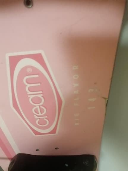 Cream Big Flavor snowboard 143 cm rosa med bindningar