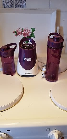 Liten läcker lila blender med stark motor