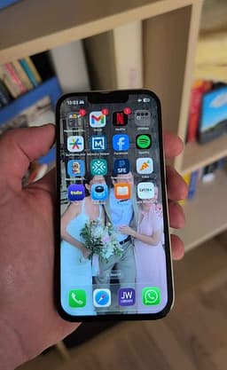 Apple iPhone 13 256 GB vit (Behöver ny skärm)