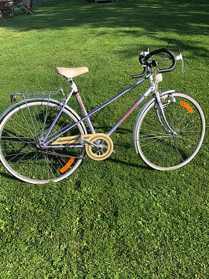 Damcykel med bockstyre