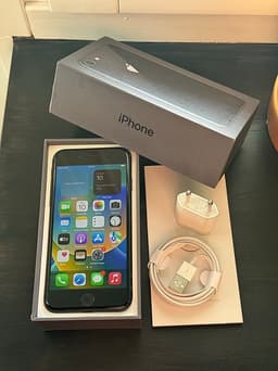 iPhone 8 / 100% batterihälsa / 64GB / Olåst / Original Laddare