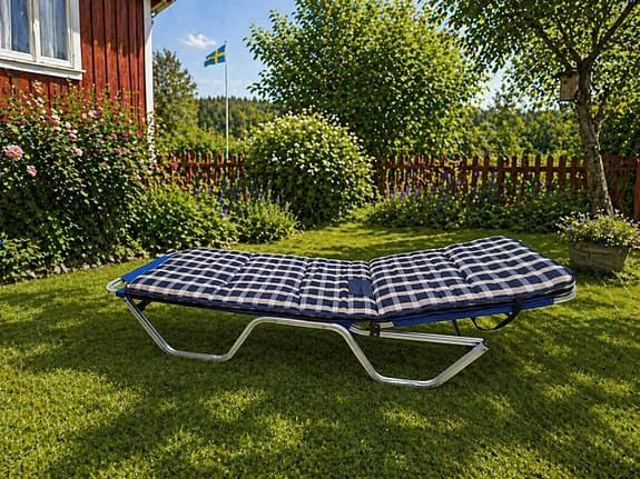 Hopfällbar säng säljes snabbt!